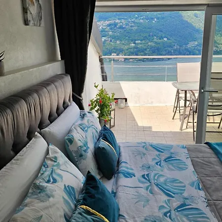 Vista Con Terrazza Lejlighed *